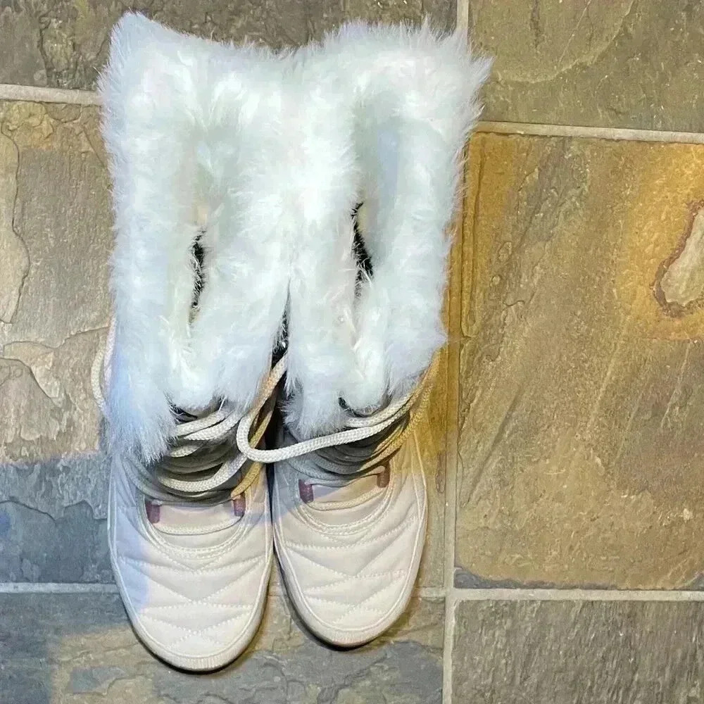 **SOLD** Columbia Women's Minx™ IV Boot - Wide sz 8 - Picture 3 of 13